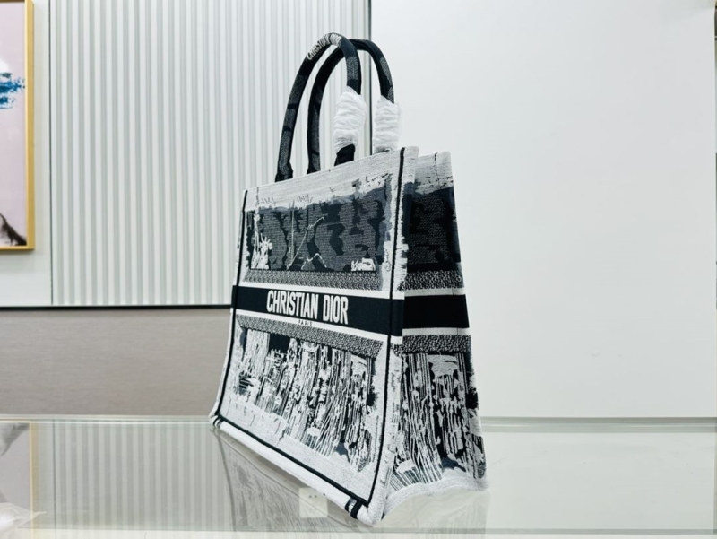 Dior Shopping Bags